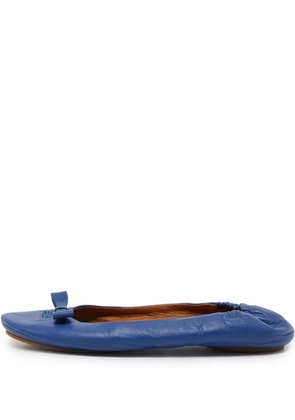 Fendi Pre-Owned logo-lettering leather ballet flats - Blue