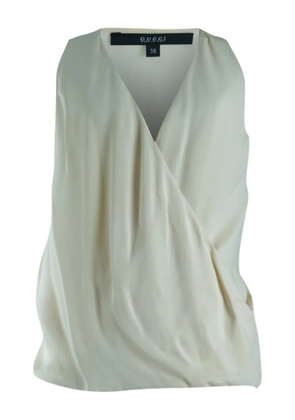 Gucci Pre-Owned V-neck sleeveless top - White