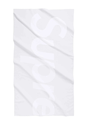 Supreme logo-jacquard beach towel - White