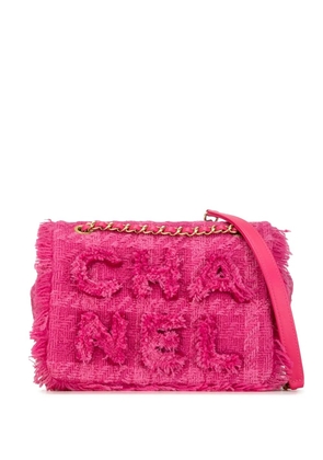 CHANEL Pre-Owned 2019 Wool Tweed Giant Logo Flap shoulder bag - Pink