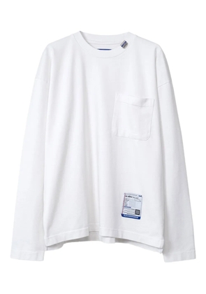 in･stru(men-tal). chest-pocket long-sleeve T-shirt - White