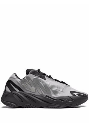 adidas Yeezy YEEZY 700 MNVN 'Metallic' sneakers - Grey