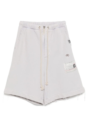 Maison MIHARA YASUHIRO logo-embroidered shorts - Grey