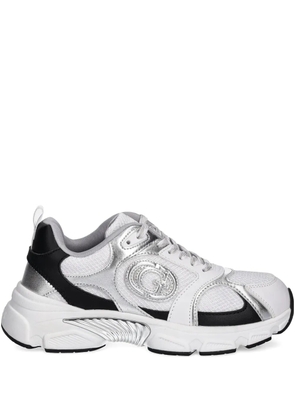 GUESS USA metallic-panelled mesh sneakers - White