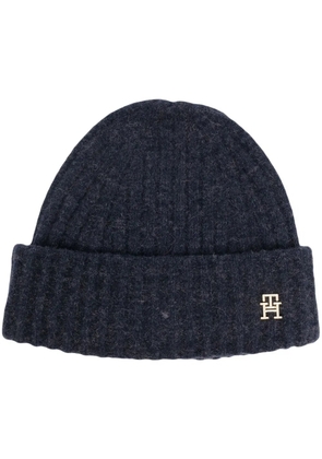Tommy Hilfiger logo-plaque ribbed knit beanie - Blue