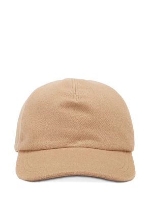 Gabriela Hearst buckle-fastening cap - Brown