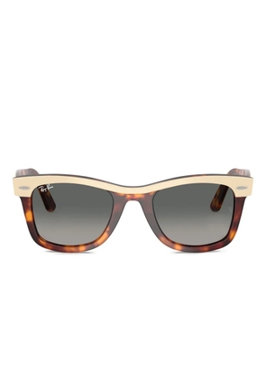 Ray-Ban Wayfarer Street Neat sunglasses - Brown