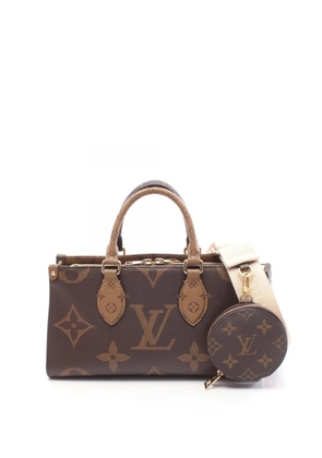Louis Vuitton Pre-Owned 2021-2025 Monogram OnTheGo East West satchel - Brown