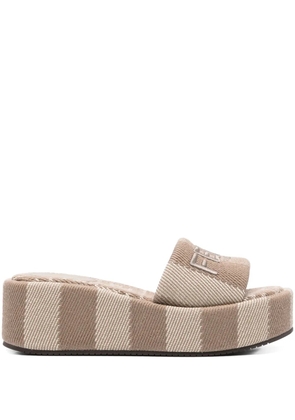 FENDI logo-embroidered slides - Brown