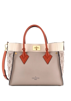 Louis Vuitton Pre-Owned On My Side Monogram Tuffetage Leather MM tote bag - Neutrals