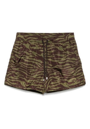 The Attico zebra-print swim shorts - Green