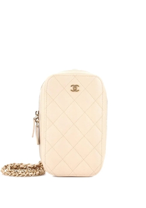 CHANEL Pre-Owned Zip Around Phone Case with Chain Quilted Caviar crossbody bag - Neutrals