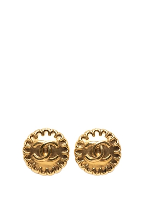 CHANEL Pre-Owned 1997 CC Gold Plated Round Clip On Earrings costume earrings