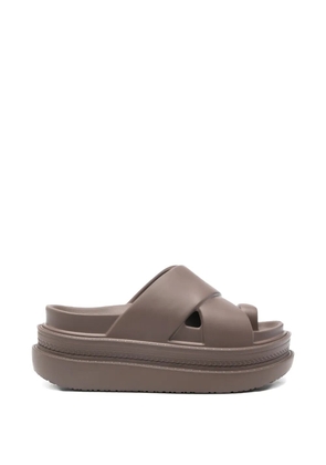 sacai criss-cross-strap sandals - Brown