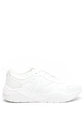 Armani Exchange side logo-detail sneakers - White