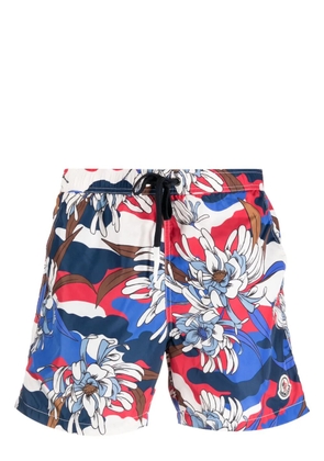 Moncler graphic-print swim shorts - Blue