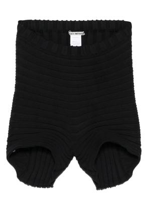 Issey Miyake ribbed-knit shorts - Black