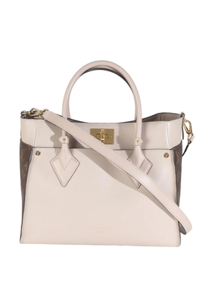 Louis Vuitton Pre-Owned 2021-2023 monogram top-handle tote bag - Neutrals