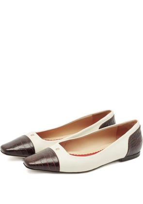 Carolina Herrera Vintage panelled leather ballet flats - White