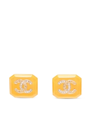 CHANEL Pre-Owned Interlocking CC rhinestone-embellished earrings - Yellow