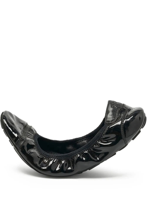 Prada Pre-Owned patent leather ballet flats - Black