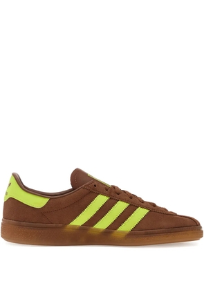 adidas Muenchen three-stripes sneakers - Brown