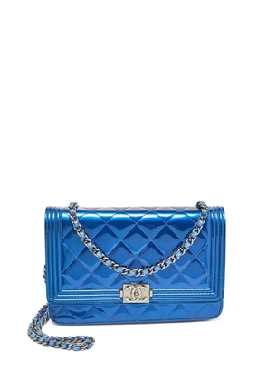 CHANEL Pre-Owned Boy wallet-on-chain quilted leather shoulder bag - Blue