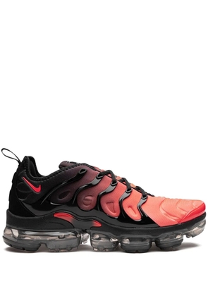 Nike Air Vapormax Plus 'Black/Bright Crimson' sneakers