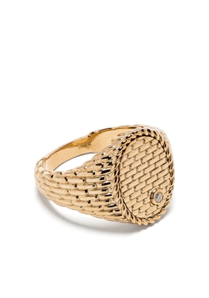 Yvonne Léon 9kt yellow gold Chevalière Ovale Cannage signet ring