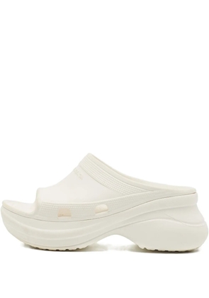 Balenciaga Pre-Owned x Crocs rubber platform slides - White