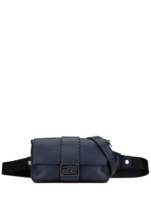 Fendi Pre-Owned 2000-2010 Leather Selleria Convertible Baguette satchel - Blue