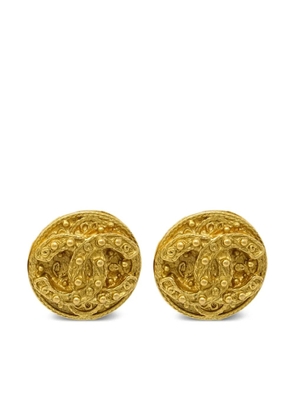 CHANEL Pre-Owned 1994 CC-logo button clip-on earrings - Gold