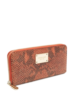 Michael Kors 2000s snakeskin-embossed zip wallet - Orange
