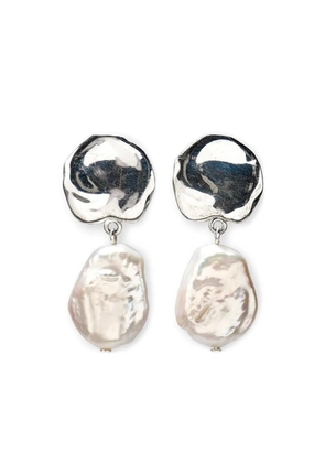 Lizzie Fortunato coin pearl earrings - Silver