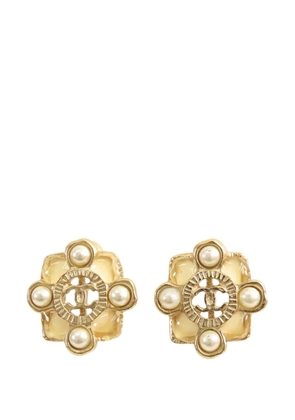 CHANEL Pre-Owned 2016 CC Gold Plated Resin and Faux Pearl Push Back Earrings costume earrings
