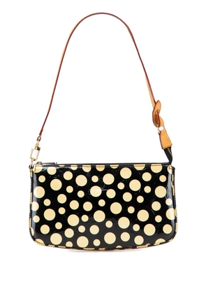 Louis Vuitton Pre-Owned 2012 Yayoi Kusama Monogram Vernis Dots Infinity Pochette Accessoires shoulder bag - Black