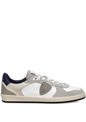 Philippe Model Paris Pgal perforated patch Trainers - White