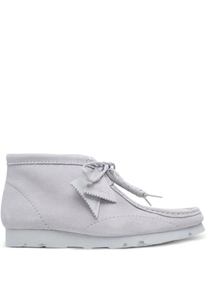 Post Archive Faction x Clarks Wallabee desert boots - Grey