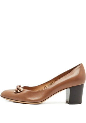 Ferragamo Pre-Owned Vara bow leather pumps - Brown