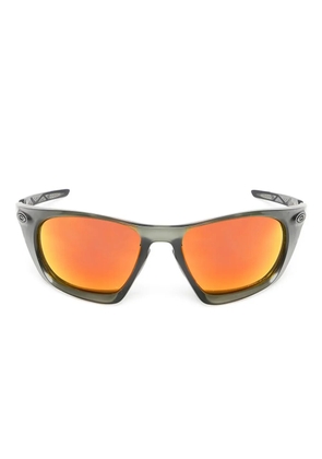 Oakley Lateralis biker-frame sunglasses - Grey