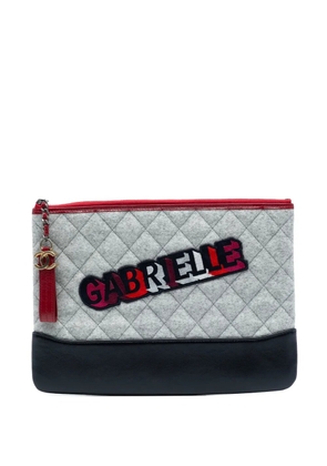 CHANEL Pre-Owned 2017-2018 Medium Quilted Wool and Calfskin Gabrielle O Case clutch bag - Black