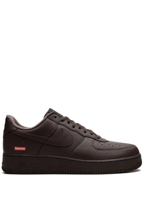 Nike x Supreme Air Force 1 'Brown' sneakers
