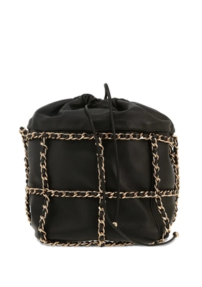 CHANEL Pre-Owned 2021 chain-leather bucket bag - Black