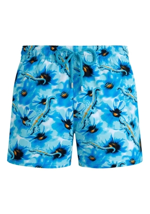 Vilebrequin geckos-print swim shorts - Blue