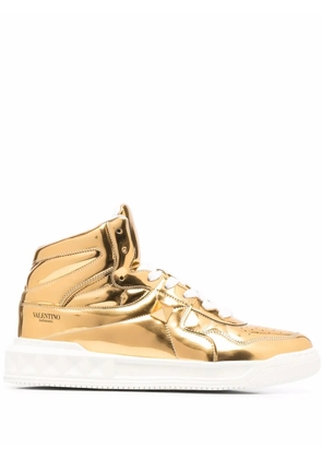 Valentino Garavani metallic-effect lace-up sneakers - Gold