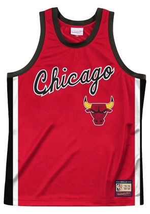Mitchell & Ness NBA Team Heritage Bulls 75-84 'University Red' jersey