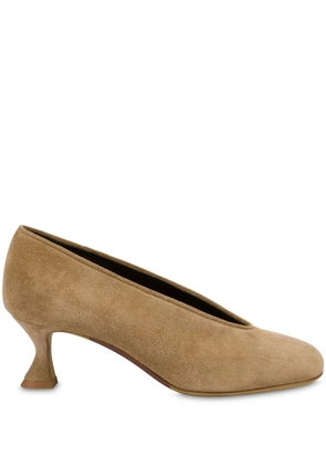 Moschino calf suede pumps - Neutrals