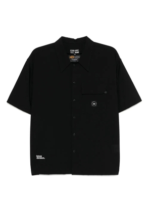 izzue logo-patch shirt - Black