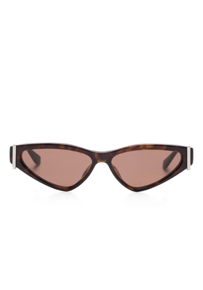 Alexander McQueen Eyewear cat-eye frame sunglasses - Brown