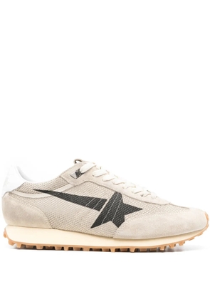 Golden Goose star-motif sneakers - Neutrals